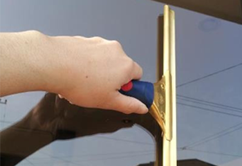窓ガラスをプロ並みに掃除